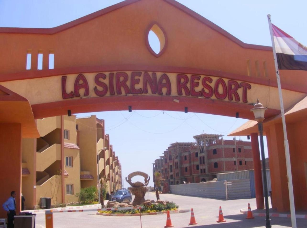 La Sirena Double Room With Mountain View, Families And Couples Only, Extra Of 150 Egyptian Pounds Per Person Per Stay ,To Be Paid To The Resort Ain Soukhna Exteriér fotografie