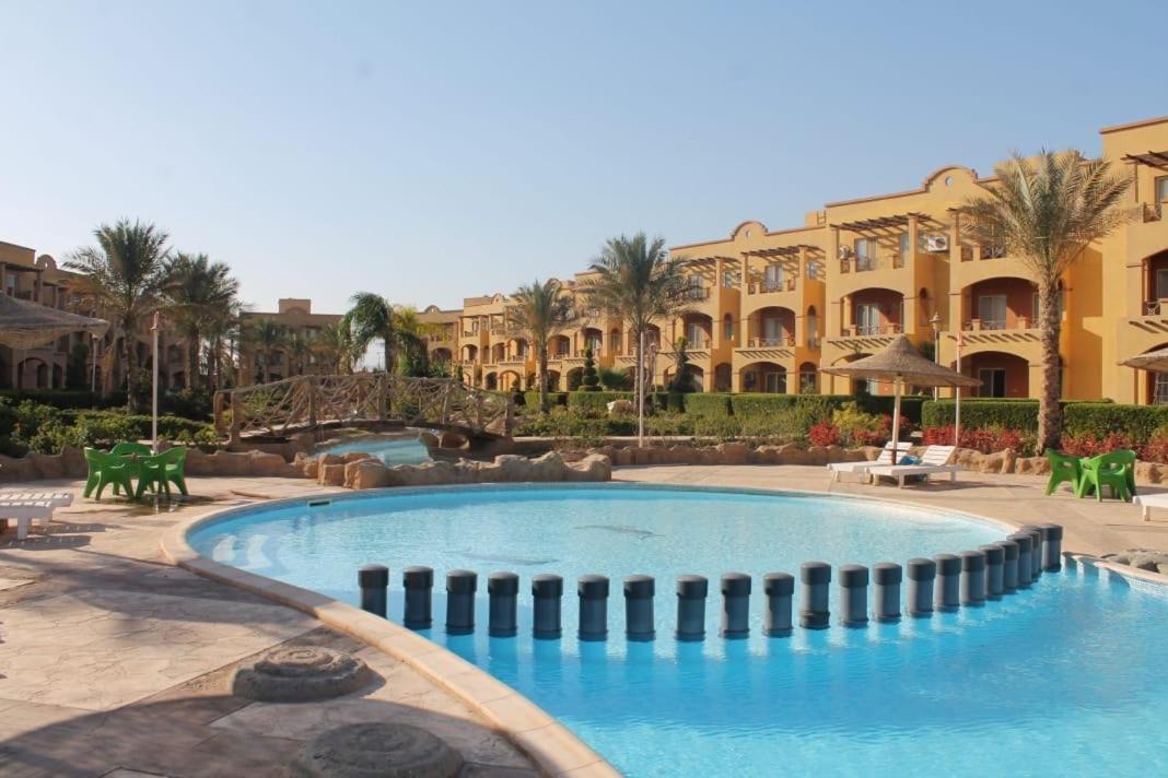 La Sirena Double Room With Mountain View, Families And Couples Only, Extra Of 150 Egyptian Pounds Per Person Per Stay ,To Be Paid To The Resort Ain Soukhna Exteriér fotografie