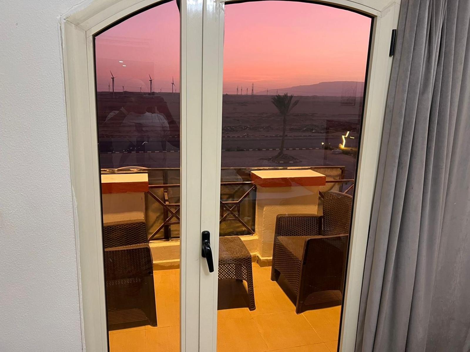 La Sirena Double Room With Mountain View, Families And Couples Only, Extra Of 150 Egyptian Pounds Per Person Per Stay ,To Be Paid To The Resort Ain Soukhna Exteriér fotografie